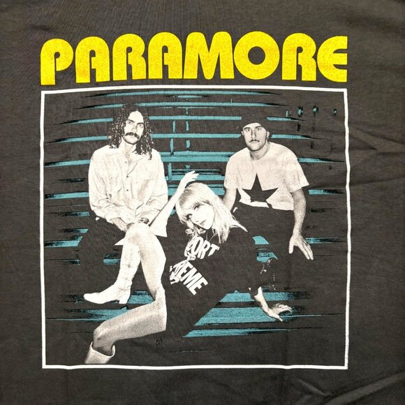 Paramore This Is Why Rock Band T-Shirt Size Large - Picture 2 of 4